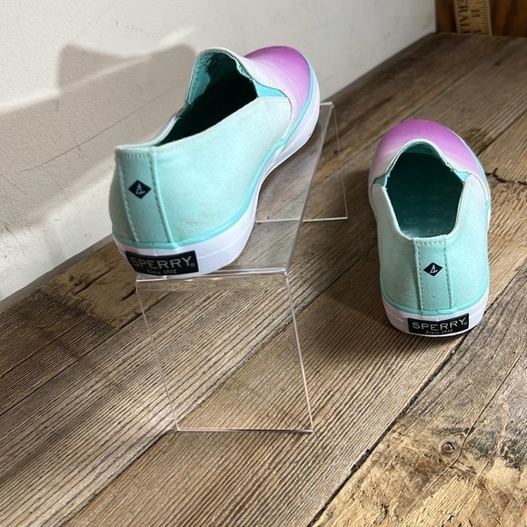 Sperry lagoon tie-dye gym shoes/sneakers. Size 4. EUC. - Picture 2 of 6